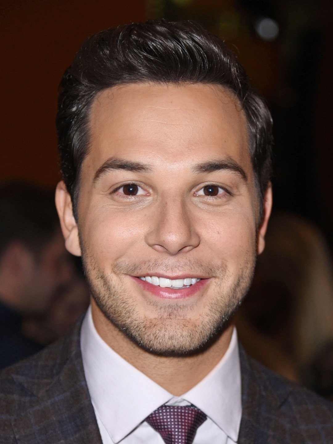 Skylar Astin